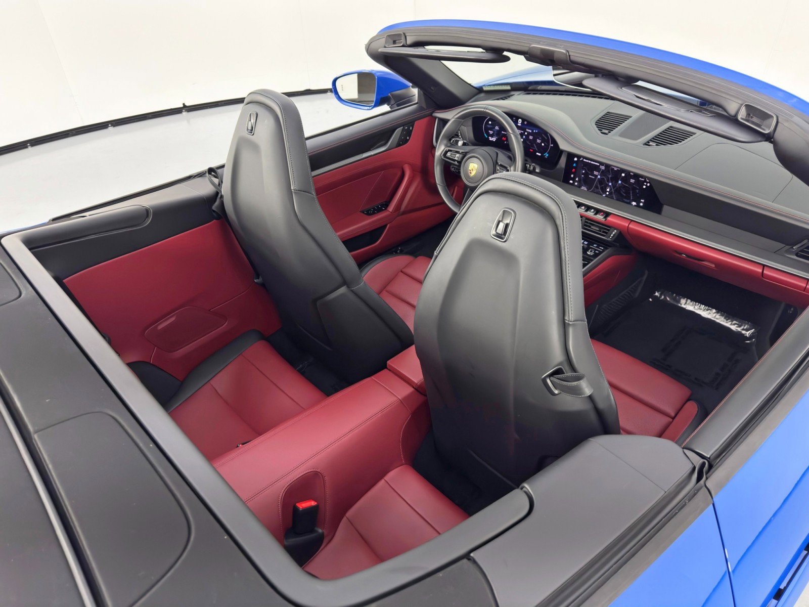 Used 2025 Porsche 911 Carrera RWD image 42