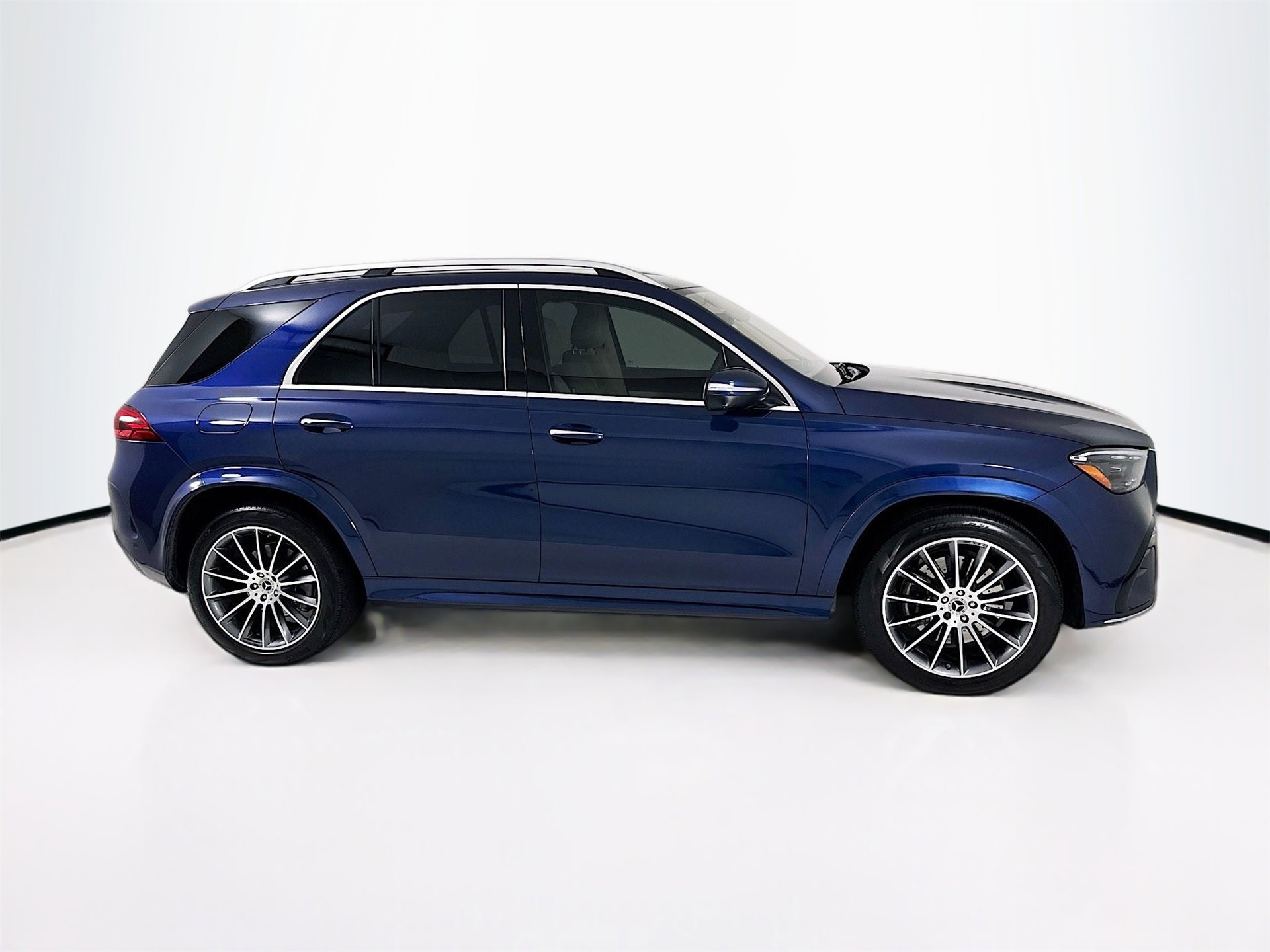 Used 2024 Mercedes-Benz GLE 450 4MATIC image 9