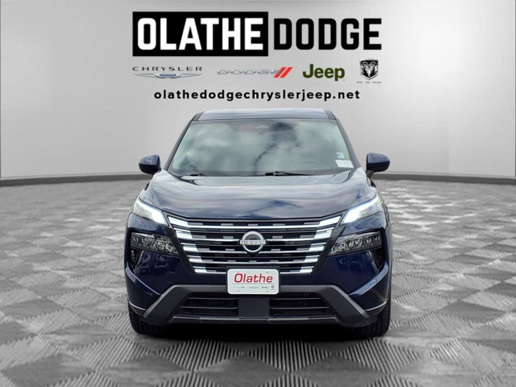 Used 2025 Nissan Rogue SV AWD/4WD image 31