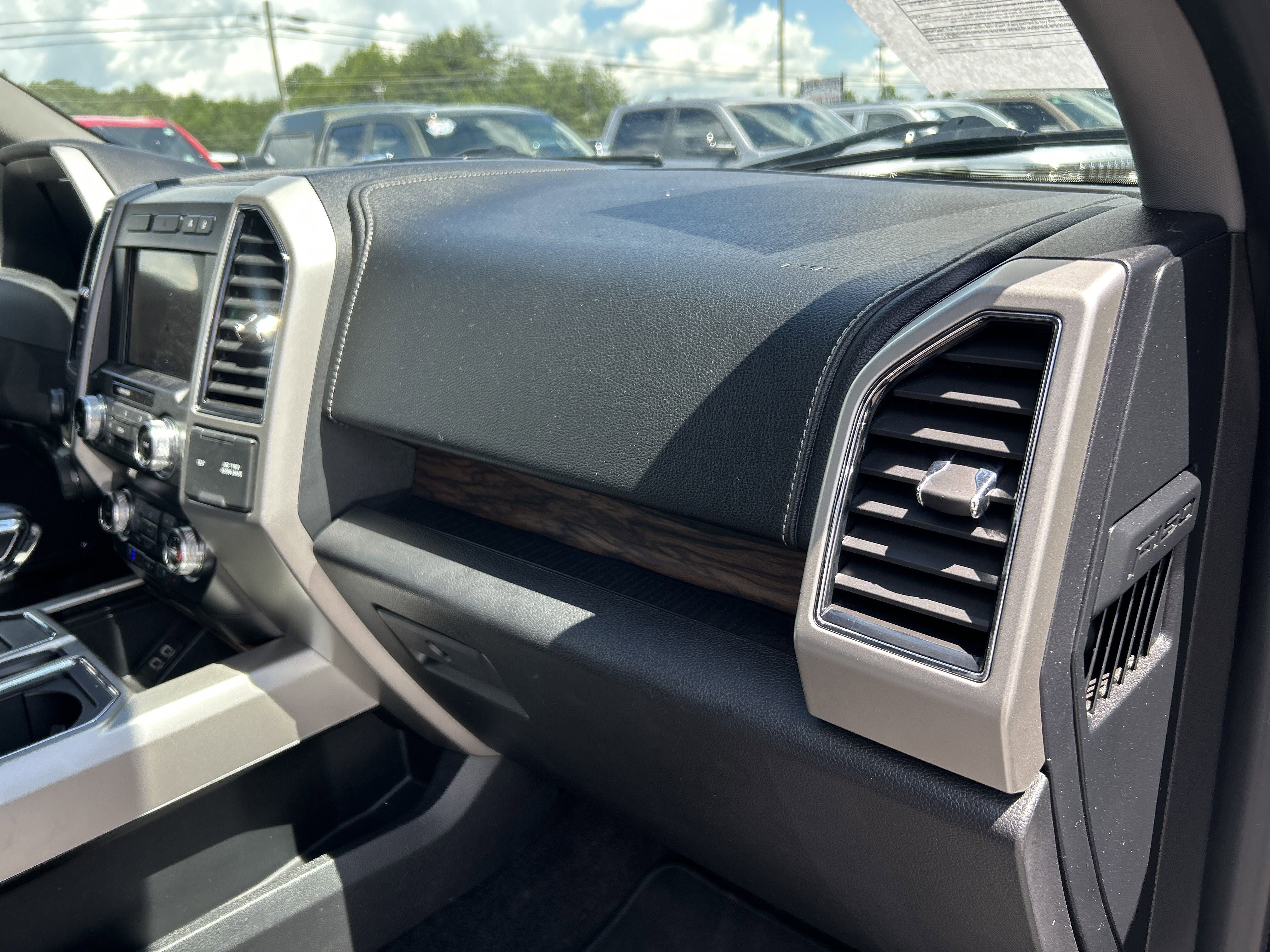 Used 2020 Ford F150 Lariat w/ Equipment Group 502A Luxury AWD/4WD image 61