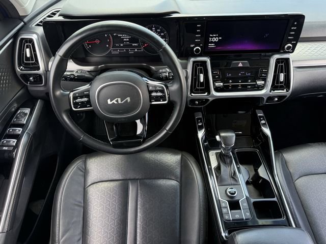 Used 2022 Kia Sorento SX image 11