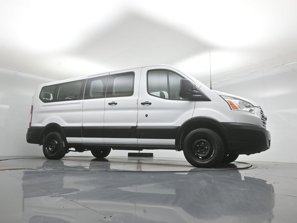 Used 2019 Ford Transit 350 XLT RWD image 4