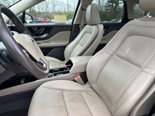 Used 2022 Lincoln Corsair AWD w/ Premium Package image 40