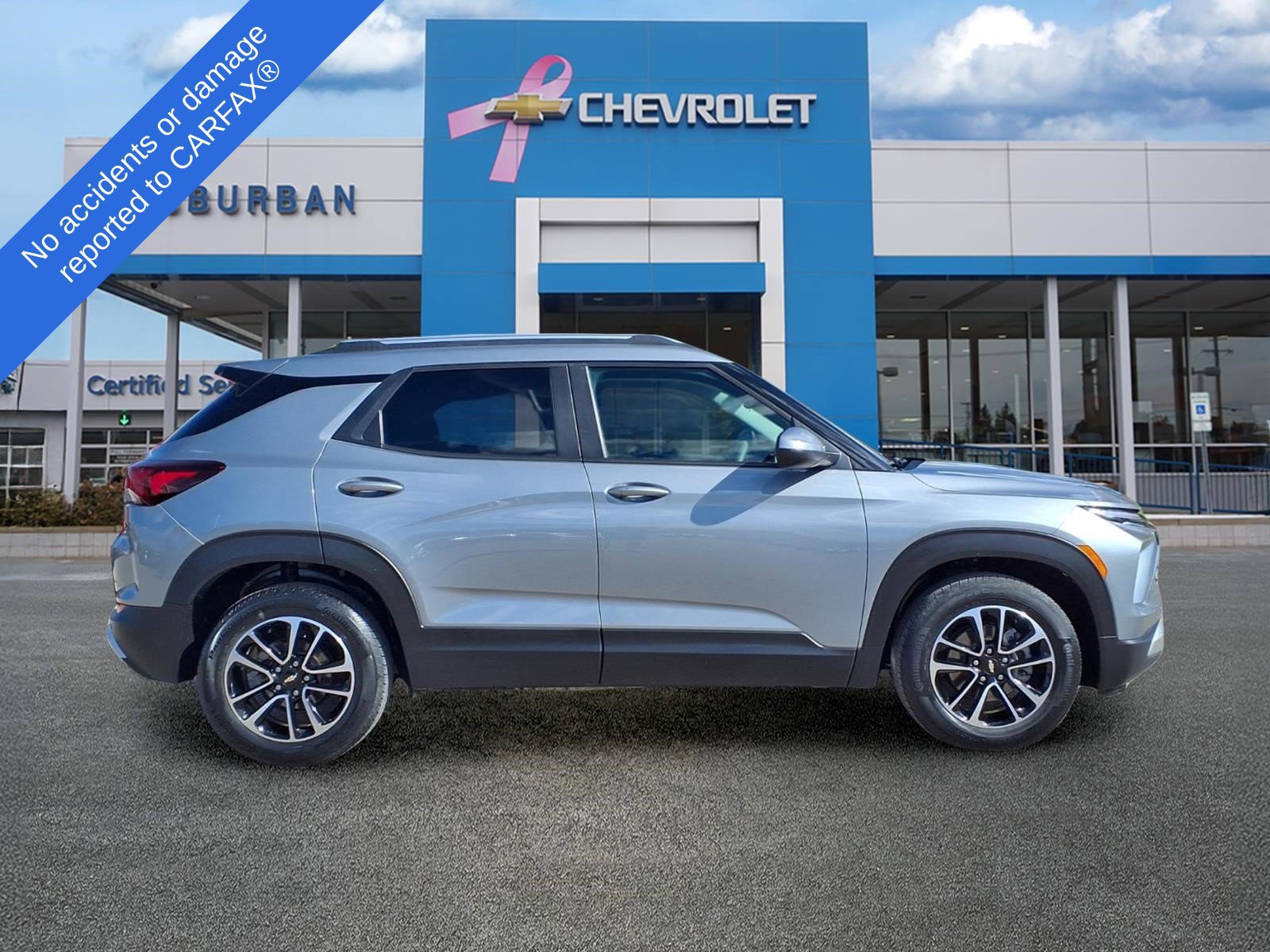Used 2024 Chevrolet TrailBlazer LT w/ Driver Confidence Package FWD image 4