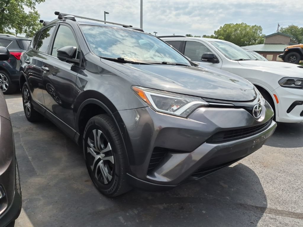 Used 2016 Toyota RAV4 LE AWD/4WD image 1