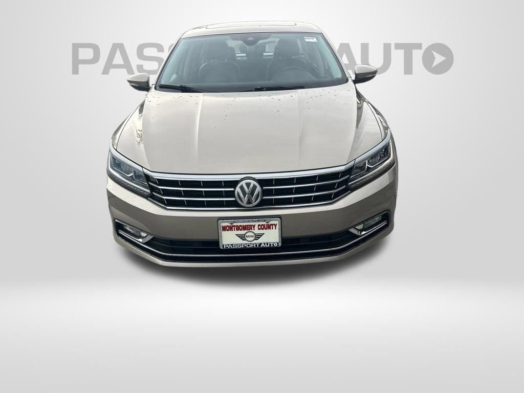 Used 2016 Volkswagen Passat 1.8T SEL Premium FWD image 5