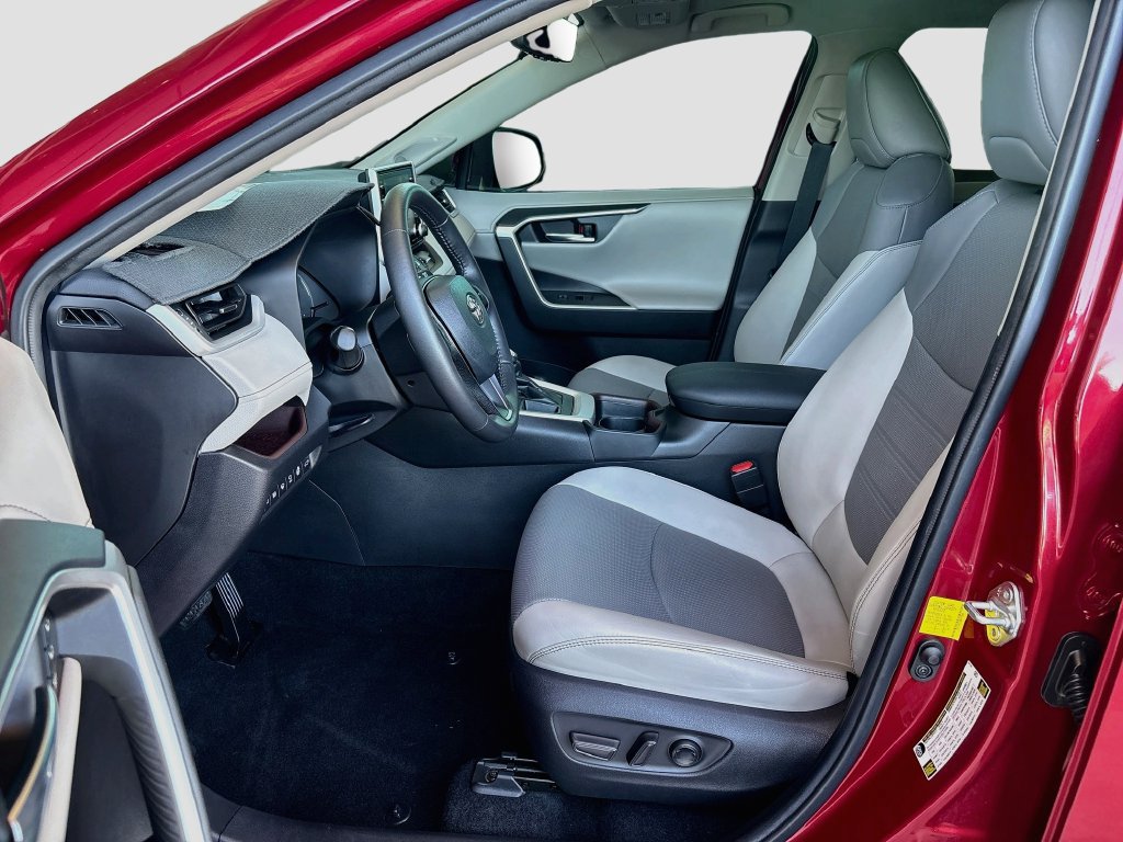 Certified 2021 Toyota RAV4 Limited FWD image 19