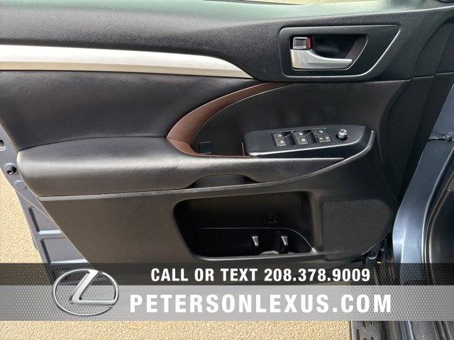 Used 2018 Toyota Highlander XLE image 22
