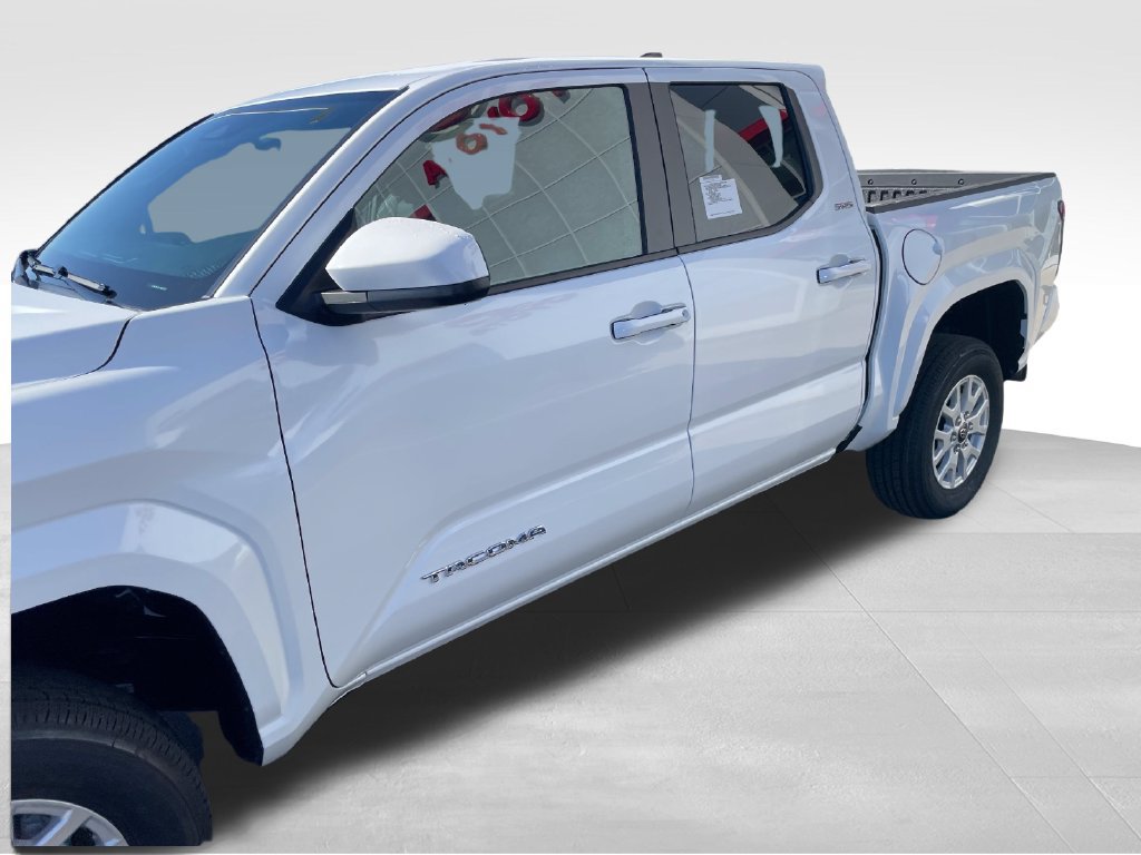 New 2026 Toyota Tacoma SR5 AWD/4WD image 4