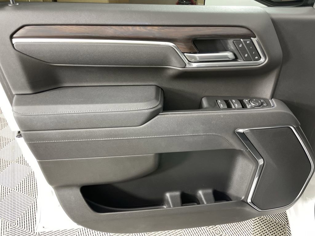 Used 2025 GMC Sierra 1500 SLT image 21