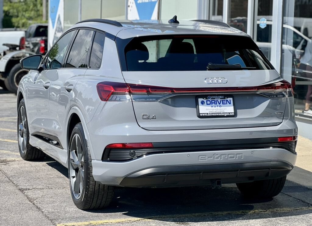 Used 2024 Audi Q4 e-tron Premium w/ Convenience Package AWD/4WD image 3