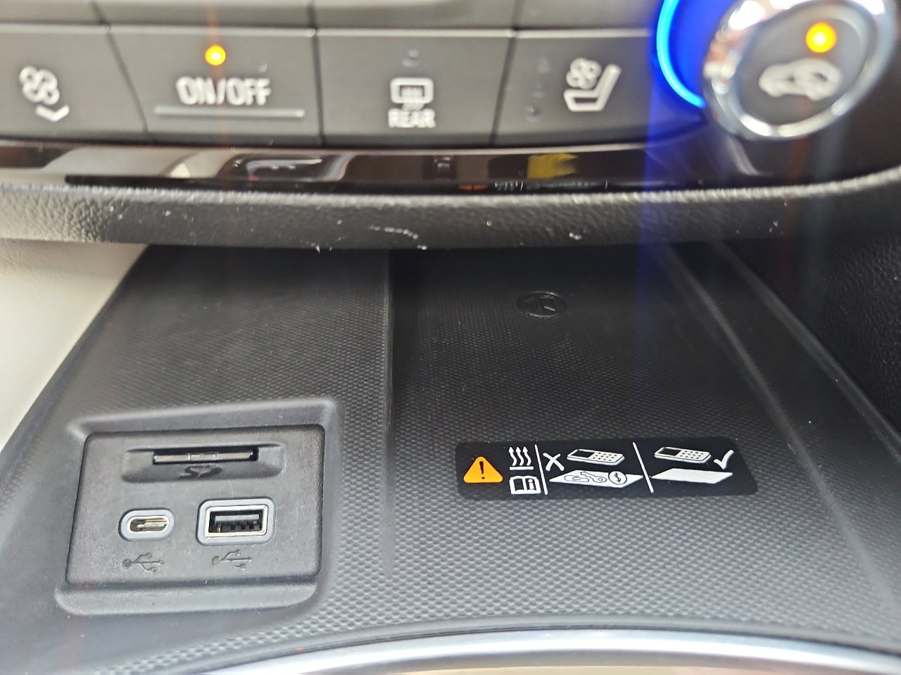 Used 2022 Buick Enclave Premium w/ Experience Buick Package image 39