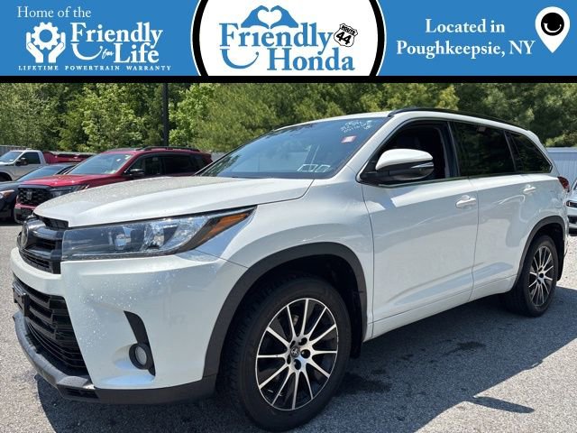 Used 2017 Toyota Highlander SE AWD/4WD video 1