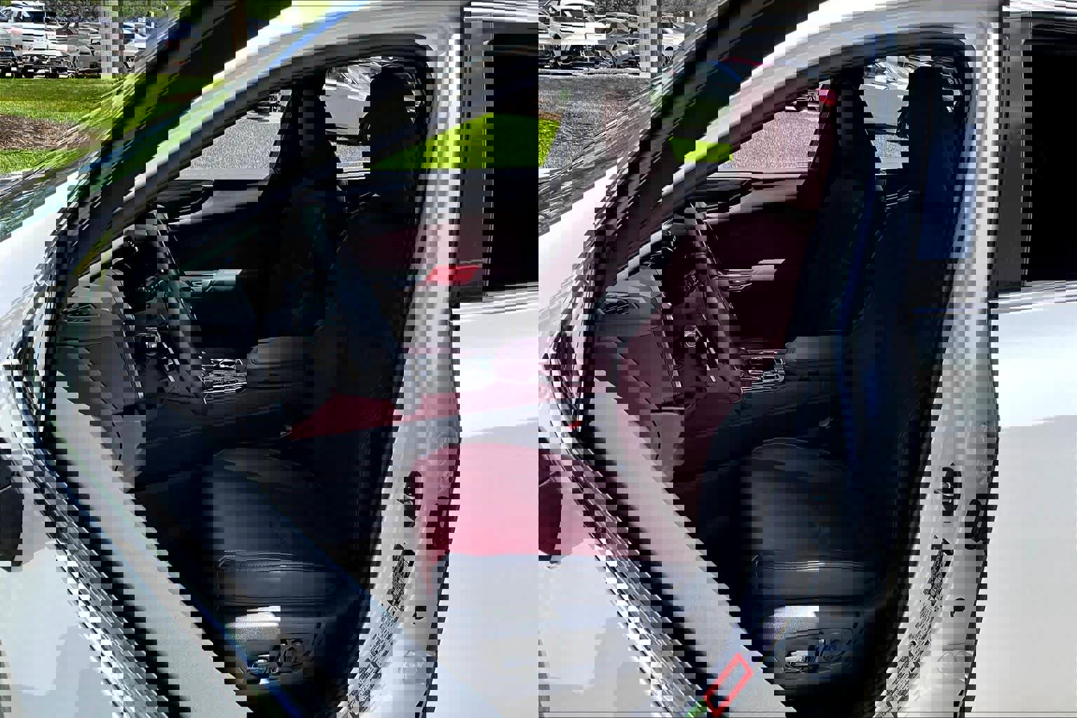 Used 2025 Lexus NX 250 FWD w/ Towing Package (2000 Lbs) image 7