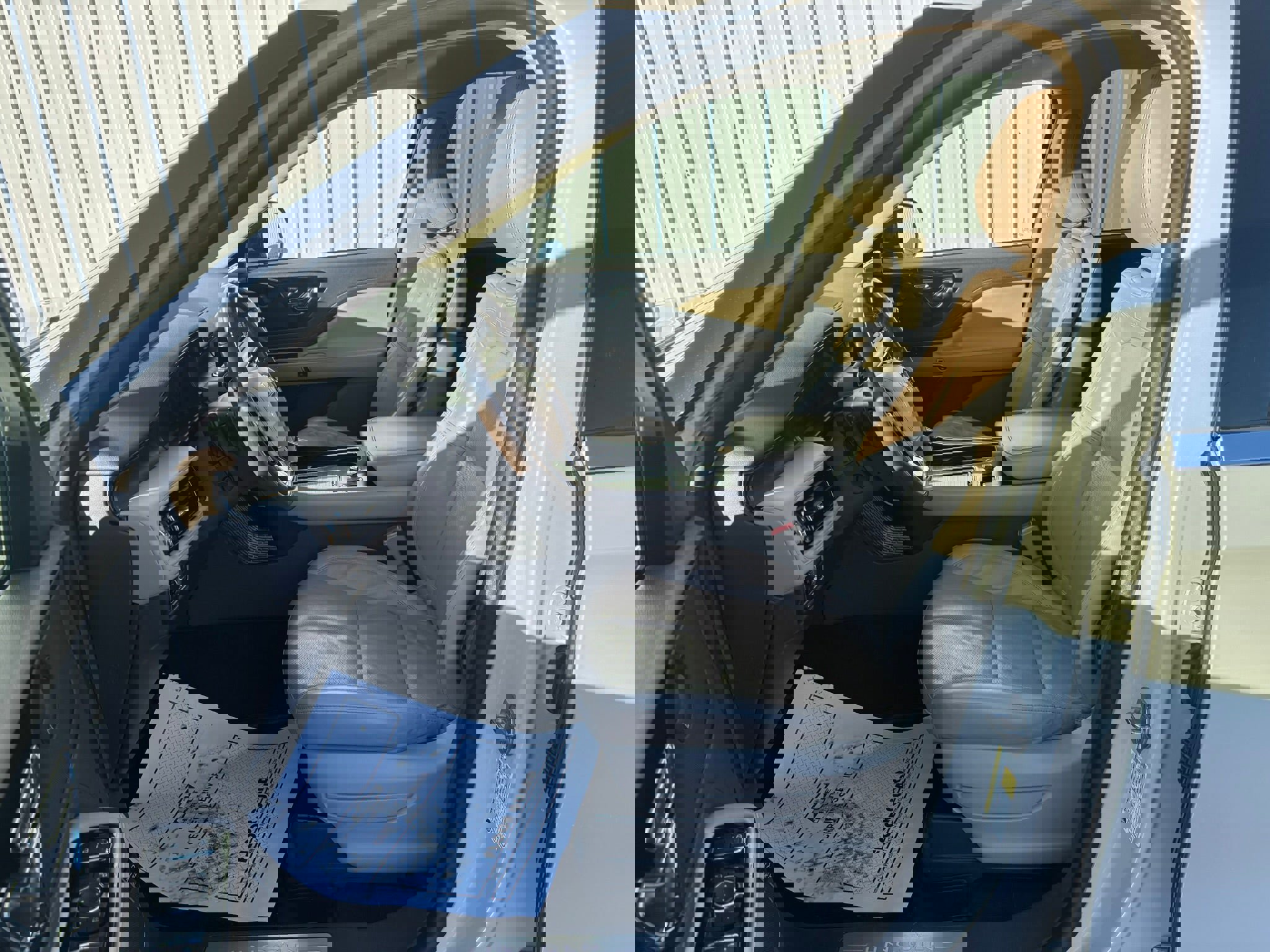 Used 2021 Lincoln Aviator Reserve w/ Equipment Group 201A image 10