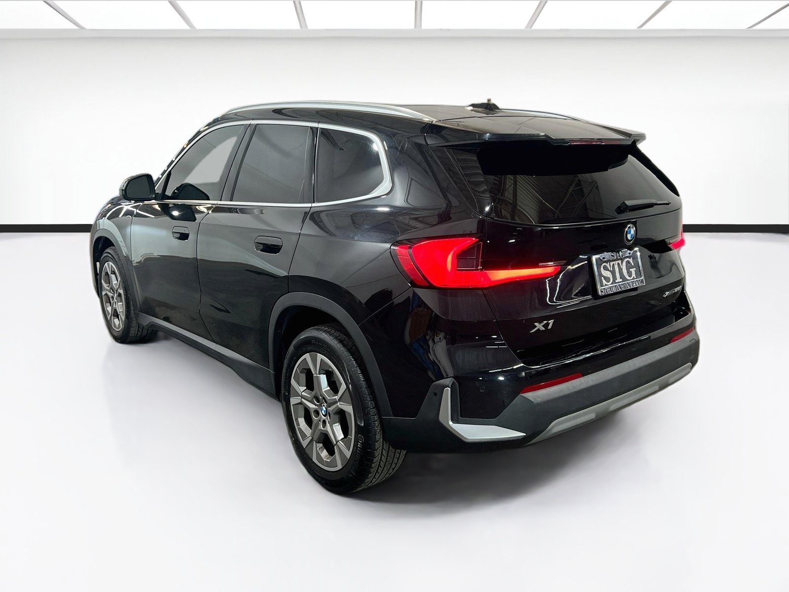 Used 2023 BMW X1 xDrive28i w/ Convenience Package AWD/4WD image 6