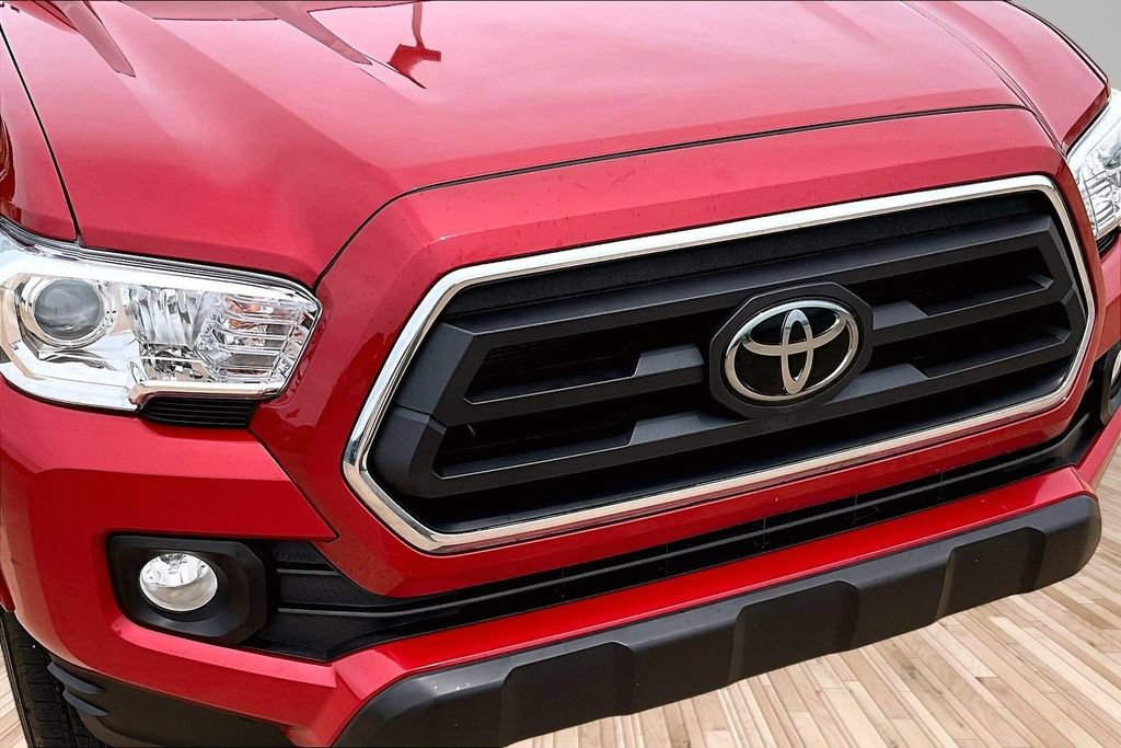 Used 2023 Toyota Tacoma SR5 w/ Technology Package AWD/4WD image 27