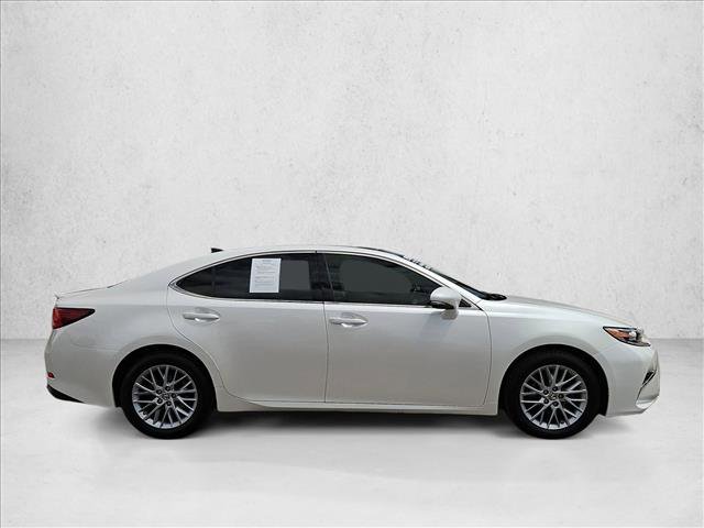 Used 2018 Lexus ES 350 w/ Navigation System Package FWD image 4