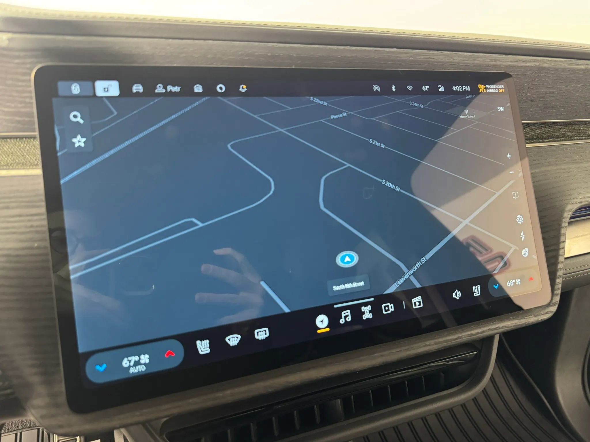 Used 2023 Rivian R1S Adventure image 18