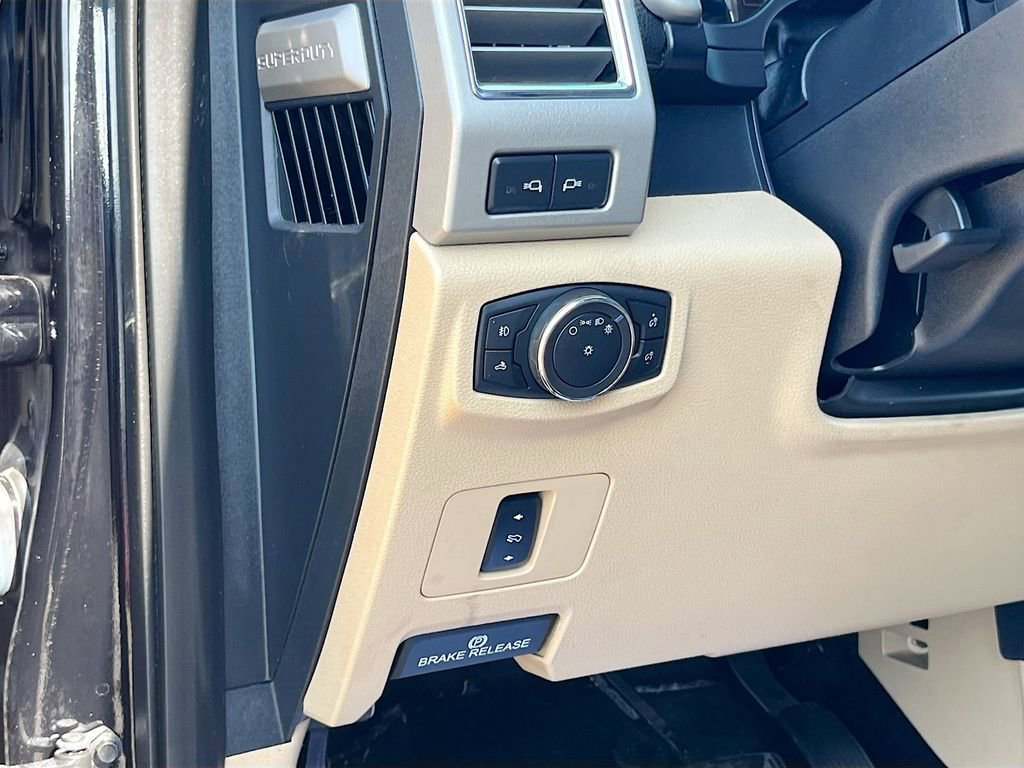 Used 2017 Ford F250 Lariat w/ Lariat Value Package AWD/4WD image 10