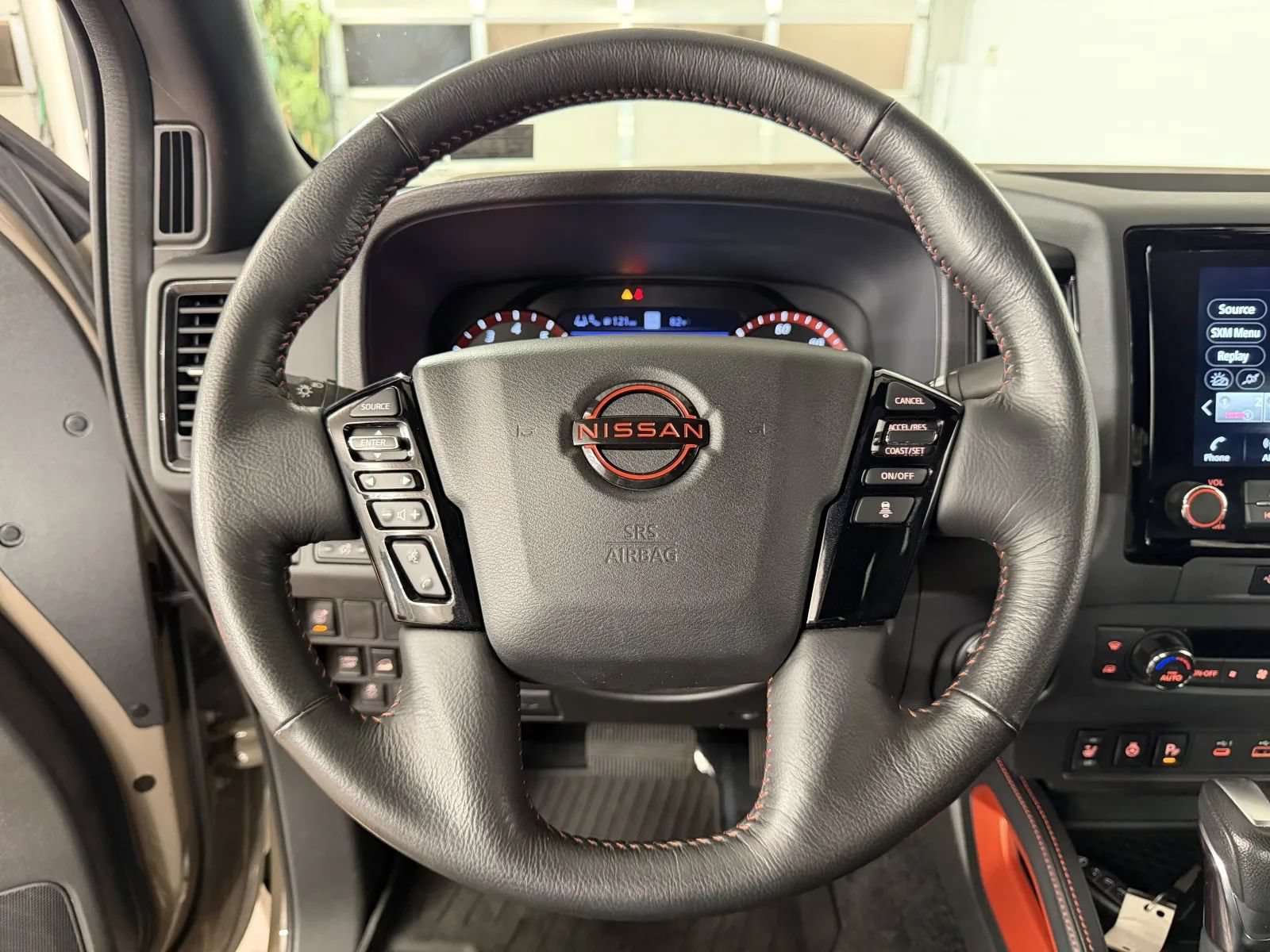 Used 2024 Nissan Frontier PRO-4X w/ Pro Convenience Package AWD/4WD image 17