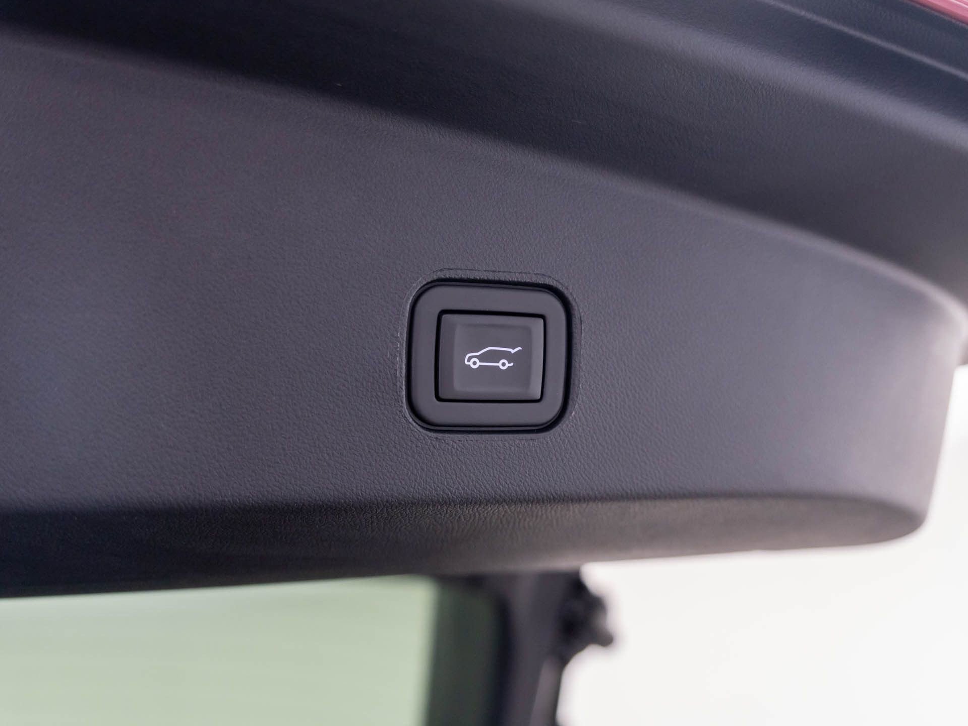 Used 2024 Cadillac Lyriq Luxury w/ LPO, Floor Liner Package image 38