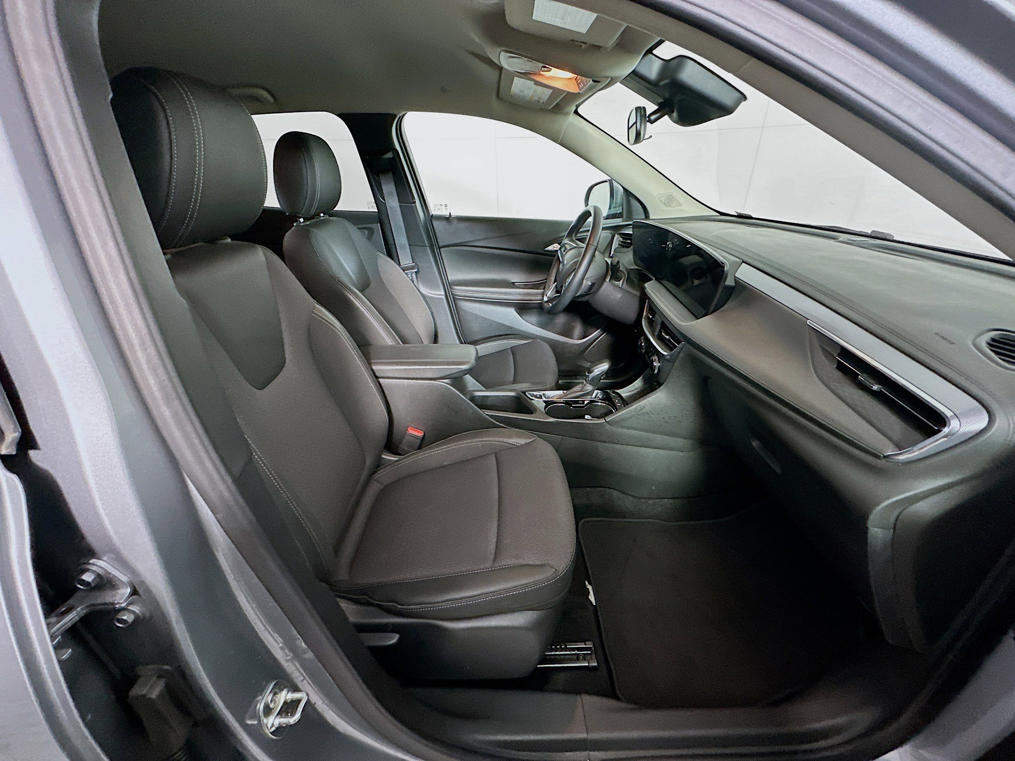 Used 2025 Buick Encore GX Preferred image 29