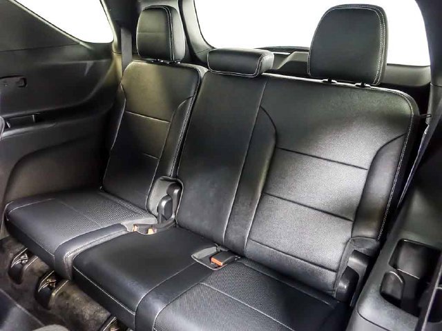 Used 2026 Chevrolet Traverse LT AWD/4WD image 16