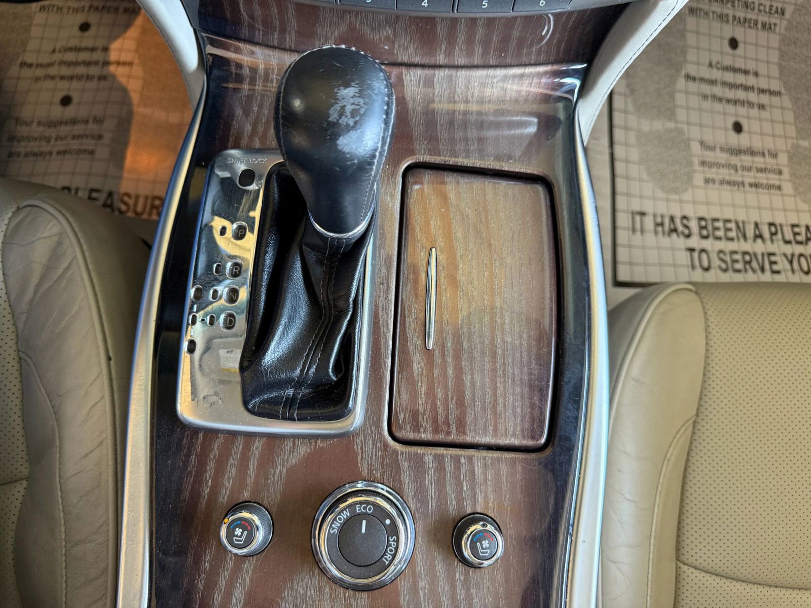 Used 2011 INFINITI M37 w/ Deluxe Touring Pkg RWD image 21