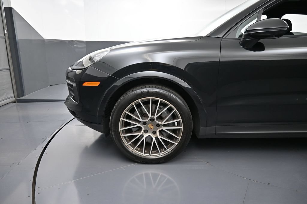 Certified 2023 Porsche Cayenne S Platinum AWD/4WD image 12