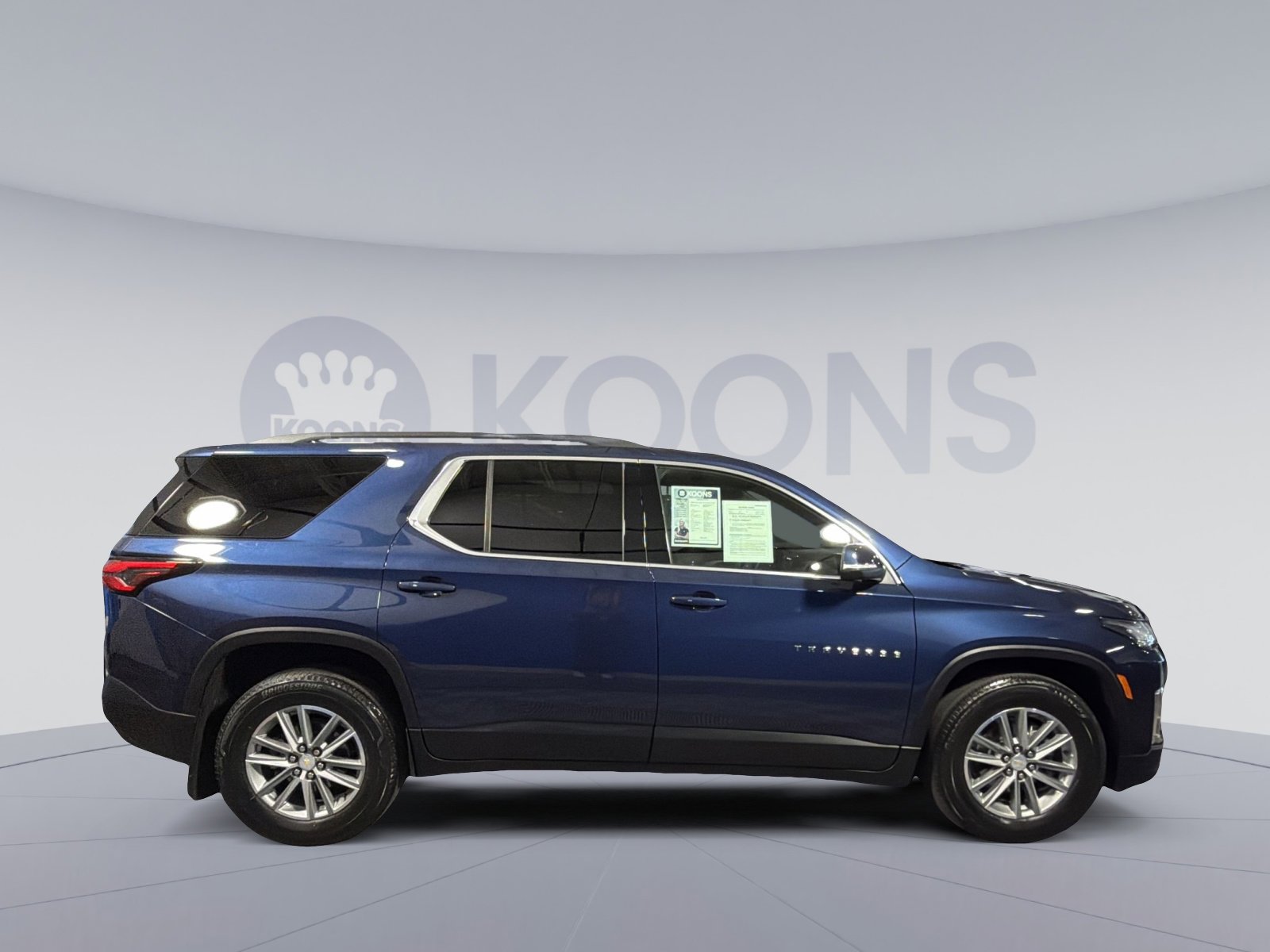 Used 2023 Chevrolet Traverse LT AWD/4WD image 8