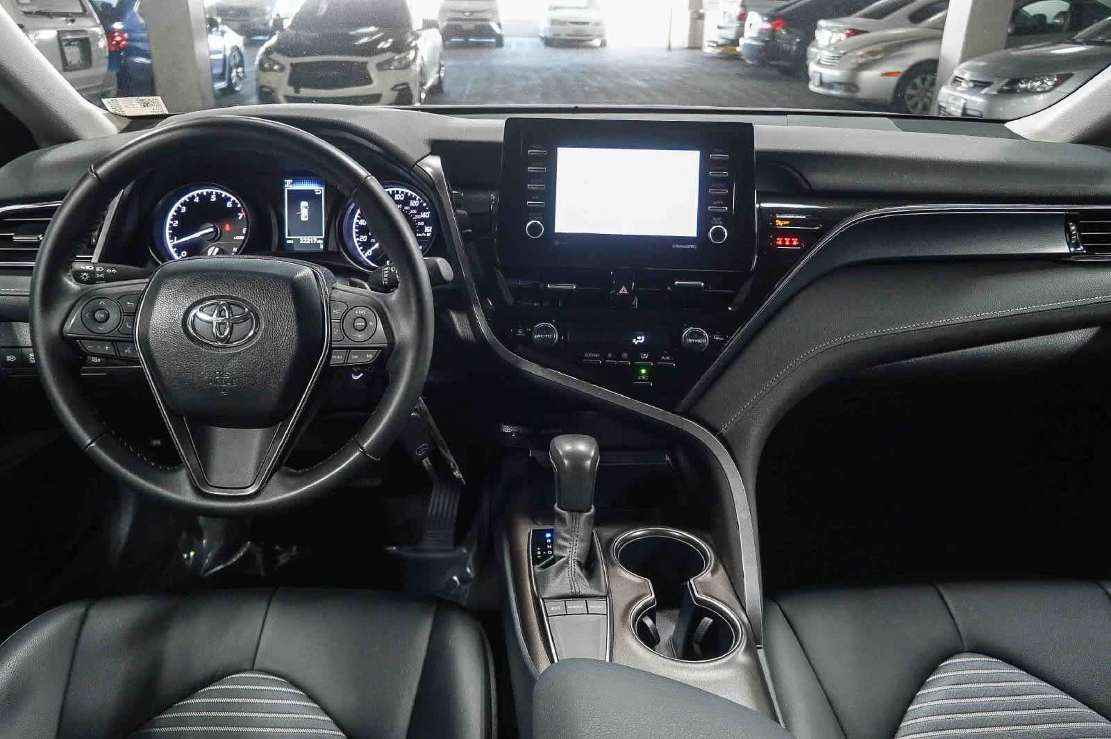 Used 2024 Toyota Camry SE w/ Blackout Package (TMS) FWD image 9