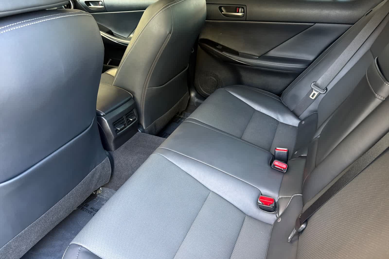 Used 2021 Lexus IS 300 w/ Comfort Package RWD image 4