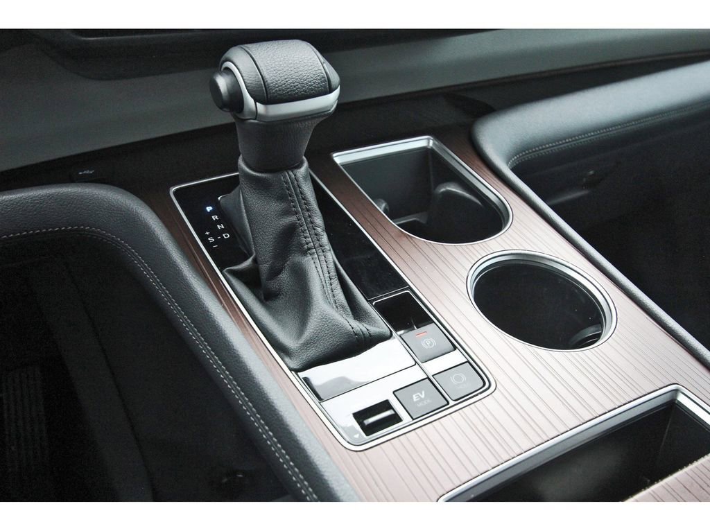 Used 2023 Toyota Sienna XLE image 31