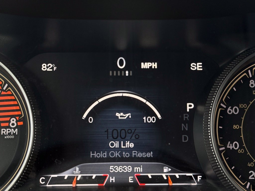 Used 2017 Jeep Cherokee Overland w/ Technology Group AWD/4WD image 19