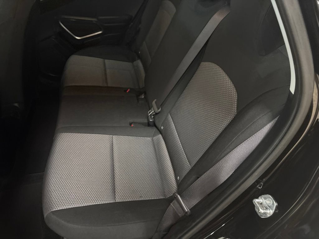 Used 2023 Kia Soul LX w/ LX Technology Package FWD image 21
