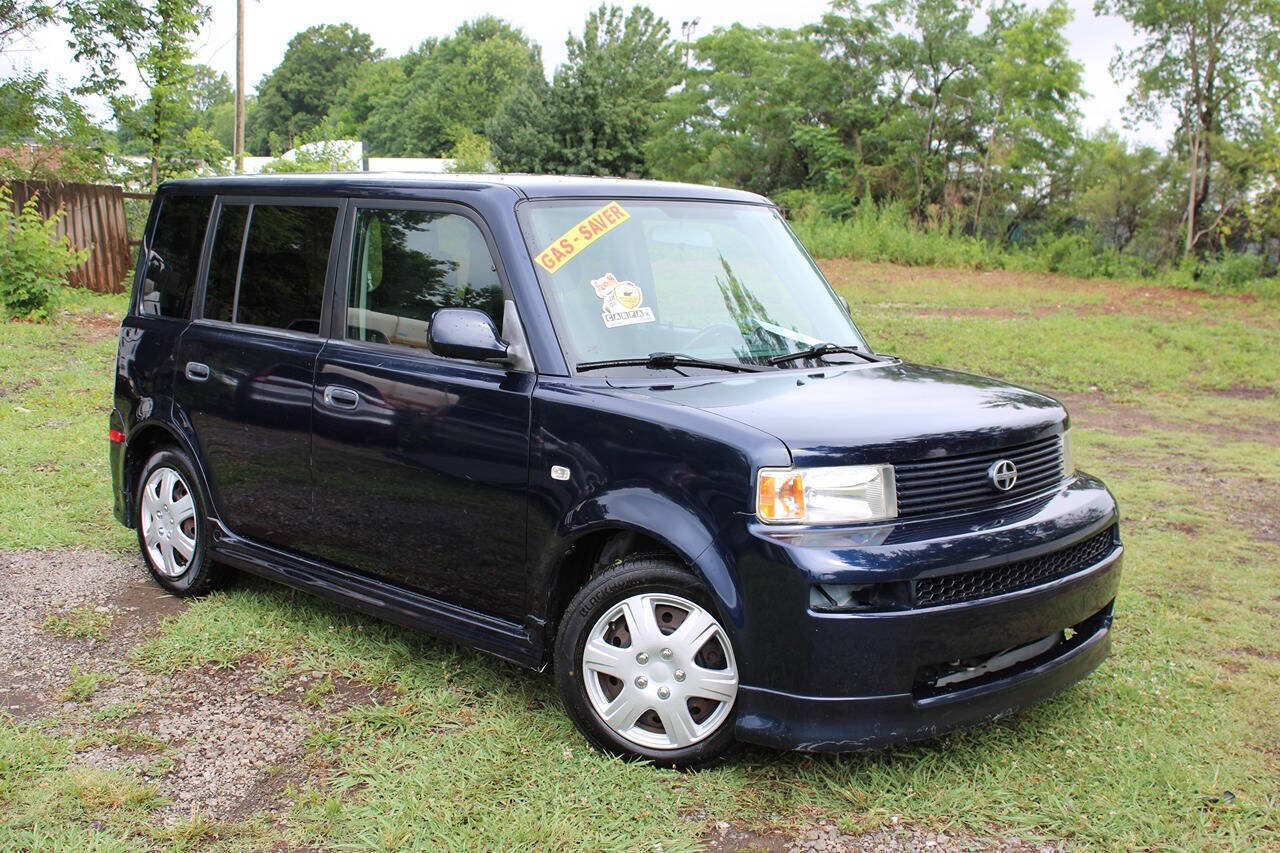 Used 2005 Scion xB FWD image 3