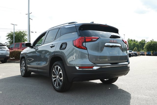 Used 2021 GMC Terrain SLT w/ LPO, Bright Accent Package FWD image 9