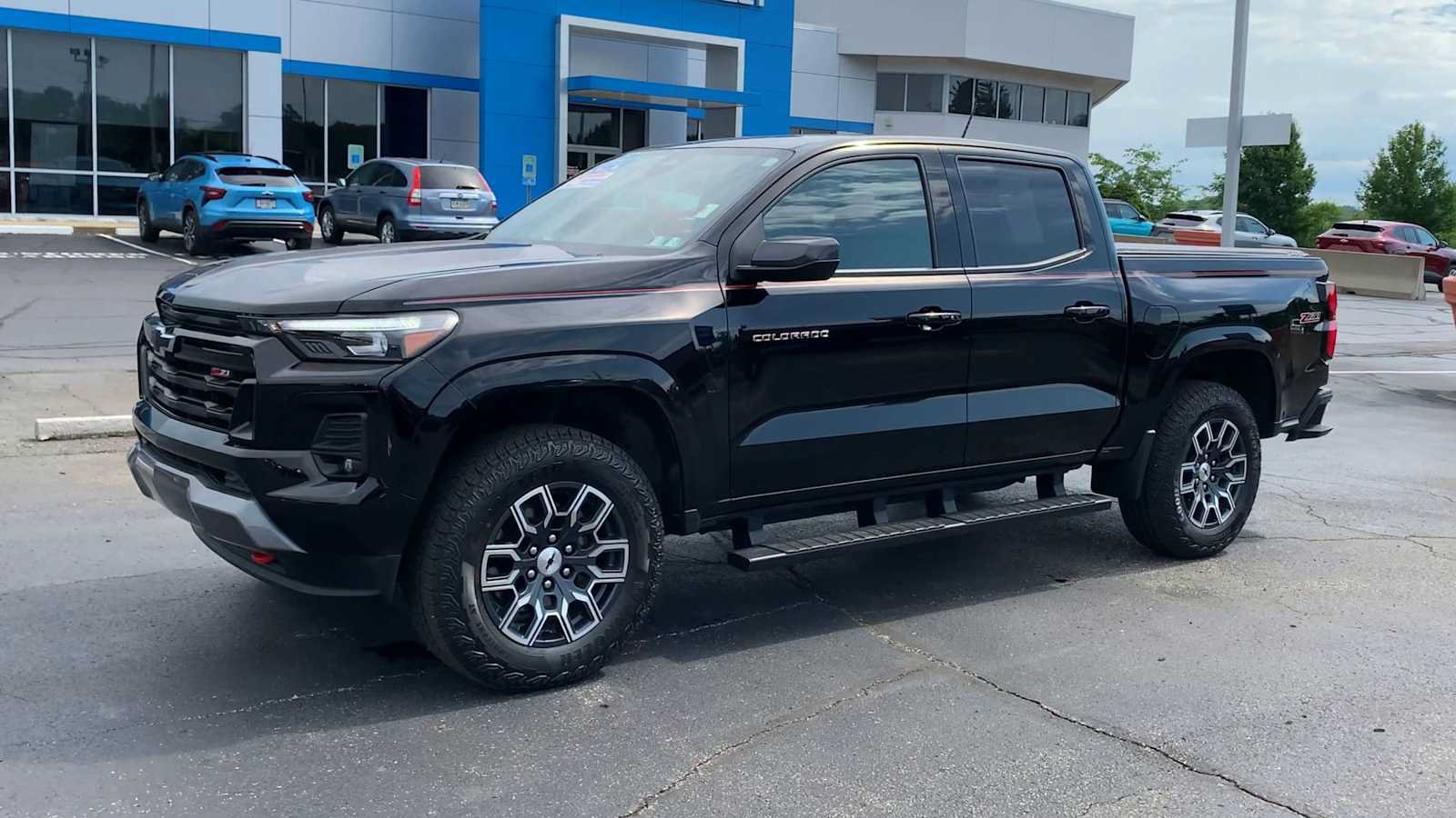 Certified 2025 Chevrolet Colorado Z71 AWD/4WD image 4