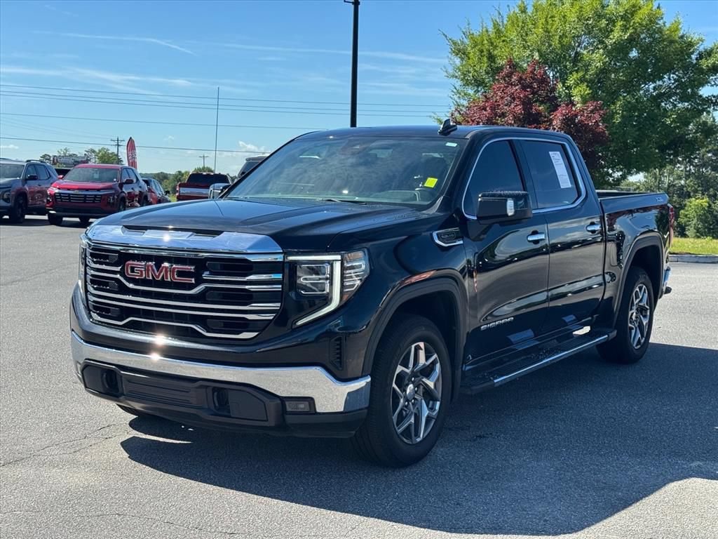 Used 2023 GMC Sierra 1500 SLT w/ SLT Premium Package AWD/4WD image 7