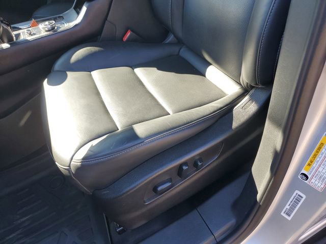 Used 2022 Cadillac XT4 Premium Luxury w/ Enhanced Visibility Package image 22