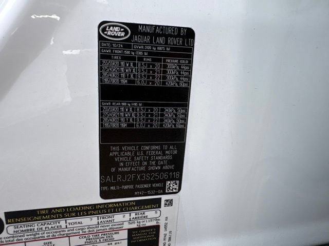 Certified 2025 Land Rover Discovery S AWD/4WD image 6