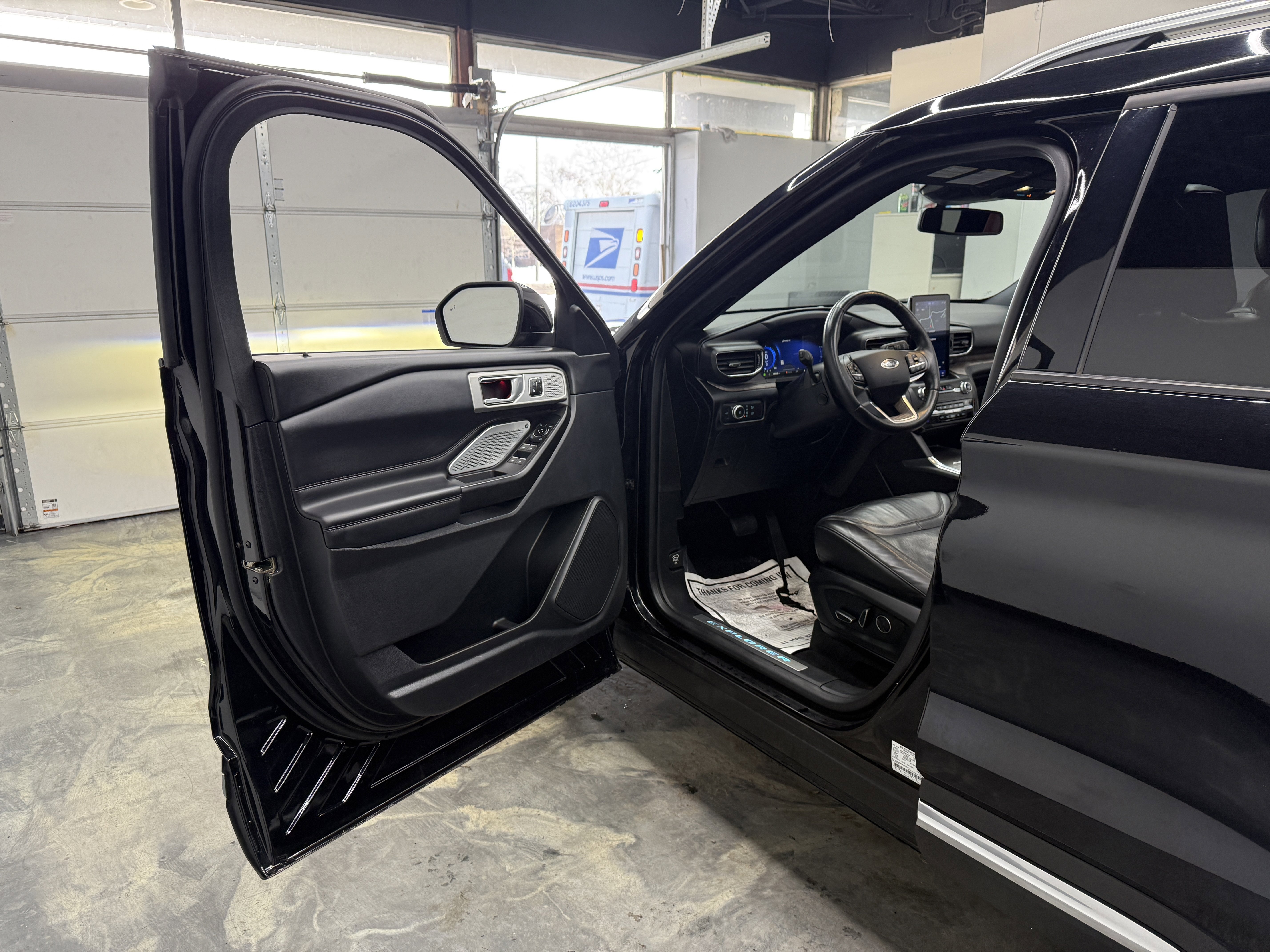 Used 2020 Ford Explorer Platinum image 9