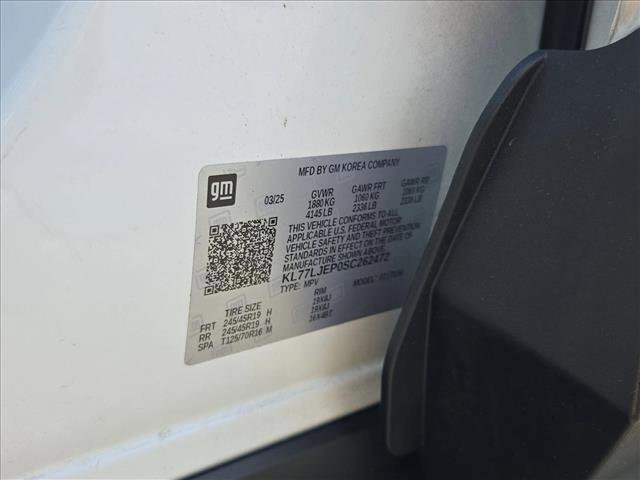 Used 2025 Chevrolet Trax RS w/ Driver Confidence Package FWD image 23