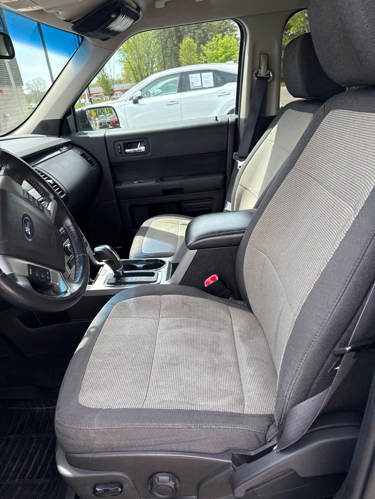 Used 2009 Ford Flex SE FWD image 4