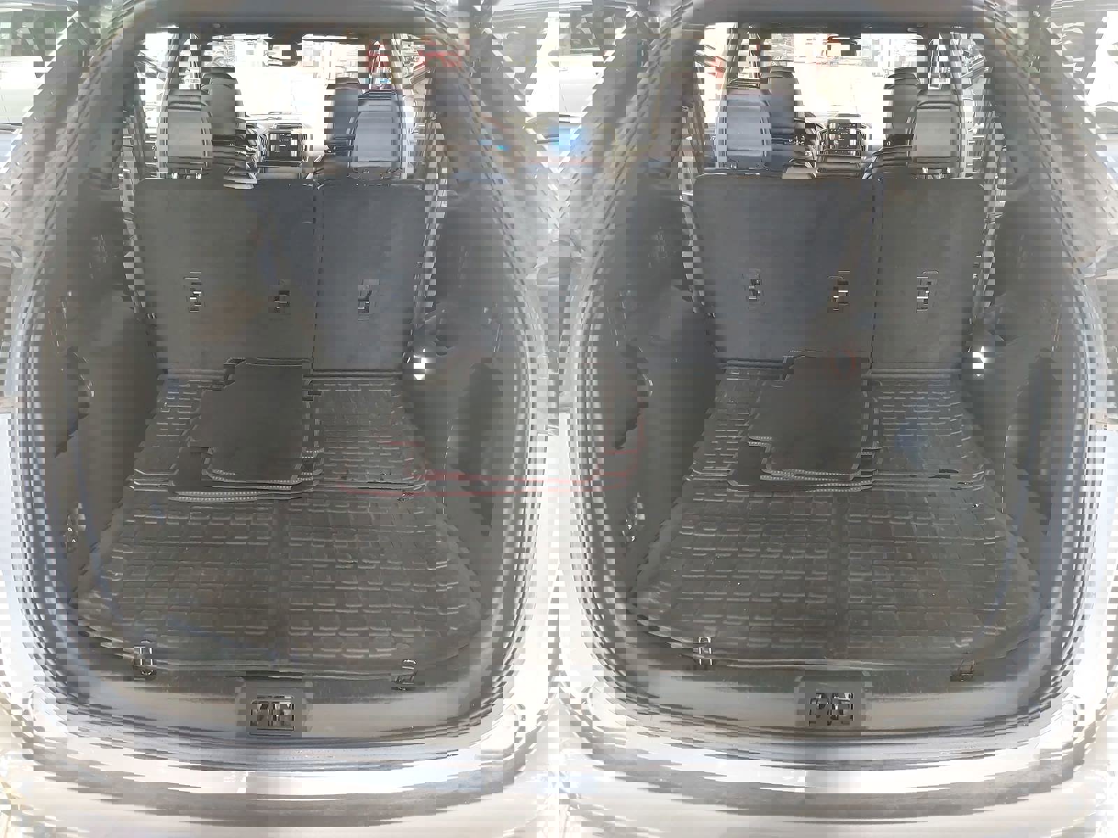 Used 2024 Ford Edge ST-Line image 13