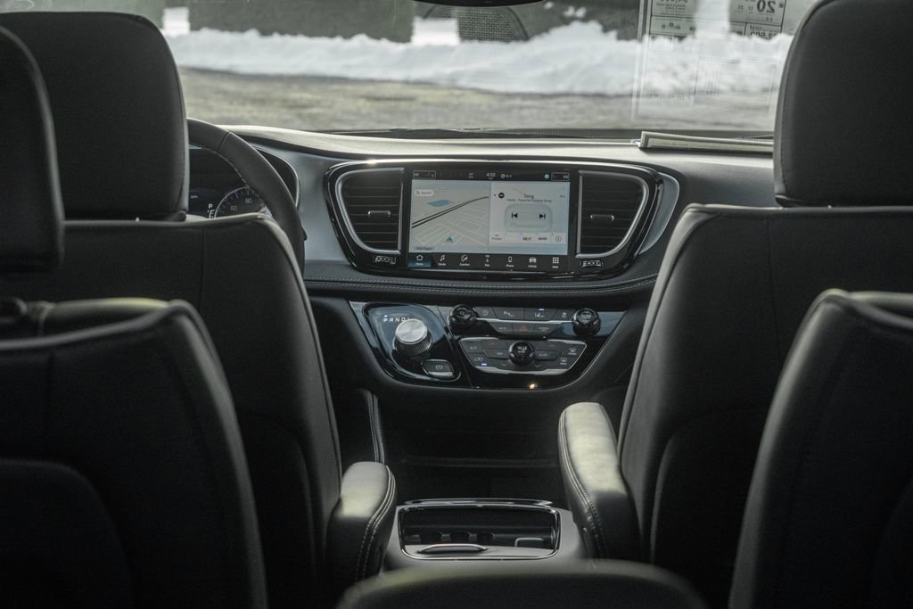 New 2026 Chrysler Pacifica Limited w/ S Appearance Package image 49