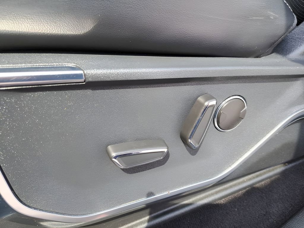 Used 2022 Ford F150 Raptor w/ Convenience Package image 16