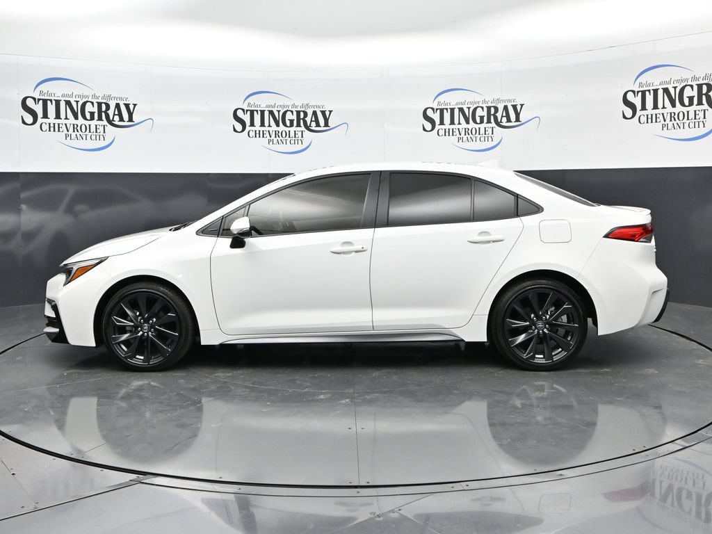 Used 2025 Toyota Corolla SE FWD image 4
