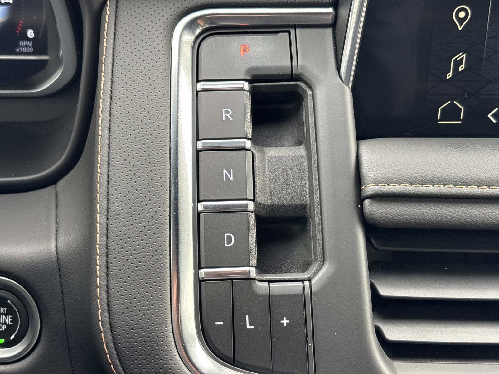 Used 2023 GMC Yukon AT4 AWD/4WD image 20